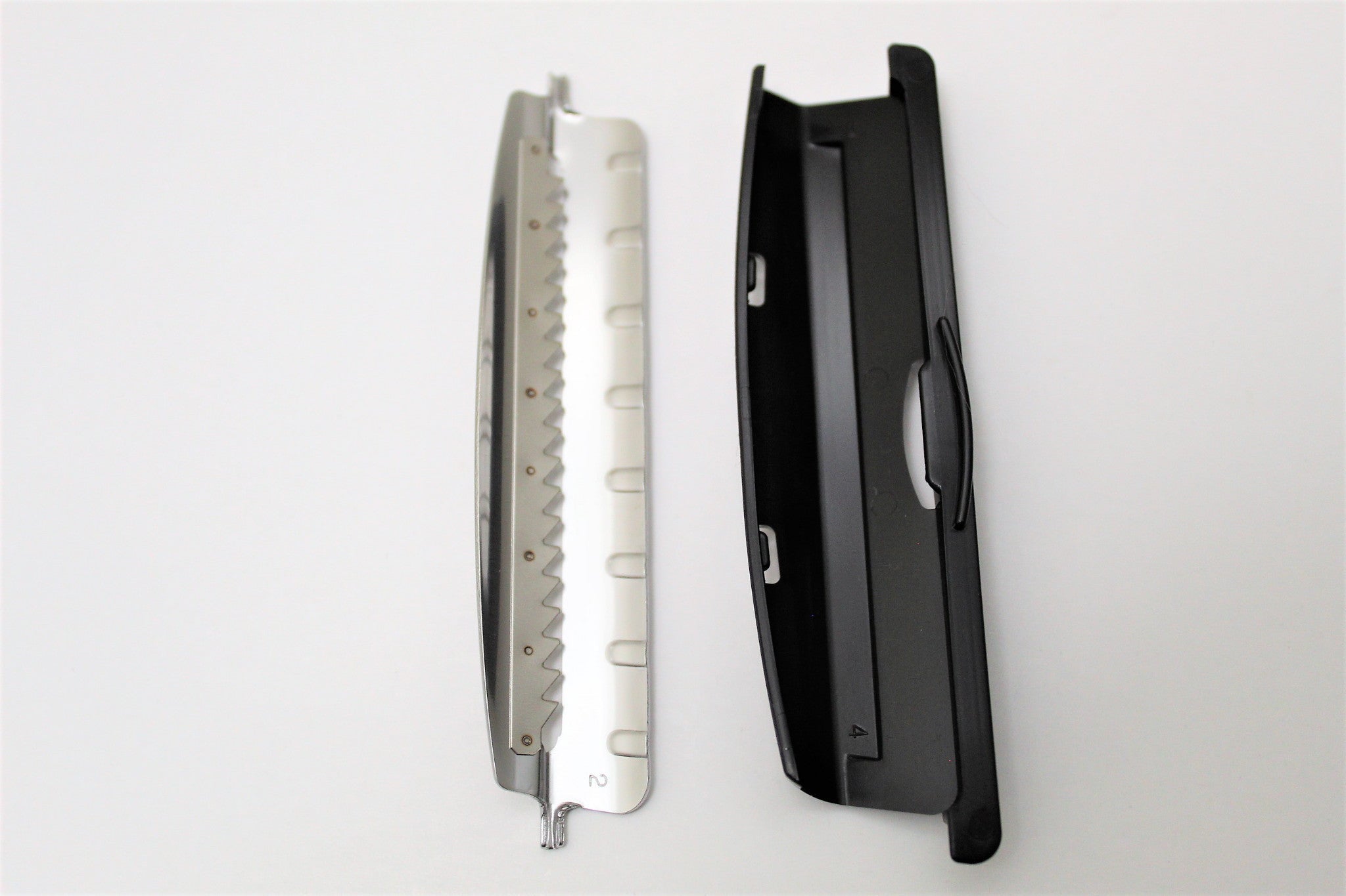Food Peelers & Corers - Kai Seki Magoroku Wide Stainless Steel Peeler (Slice & Julienne Set) DH-3301