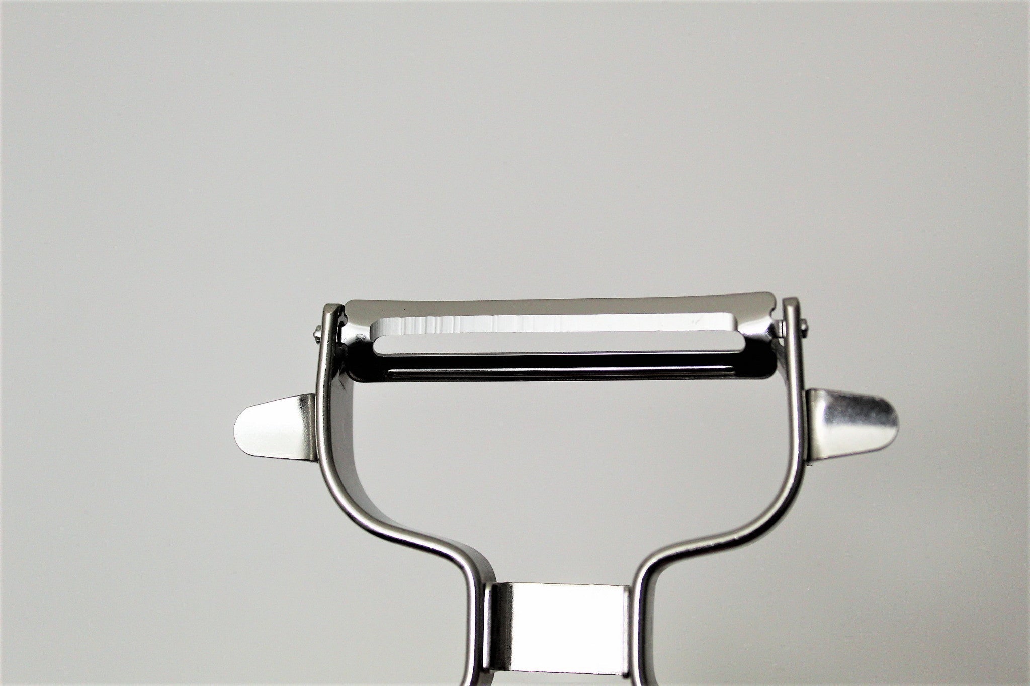 Food Peelers & Corers - Stainless Steel Curved Peeler ACP-695