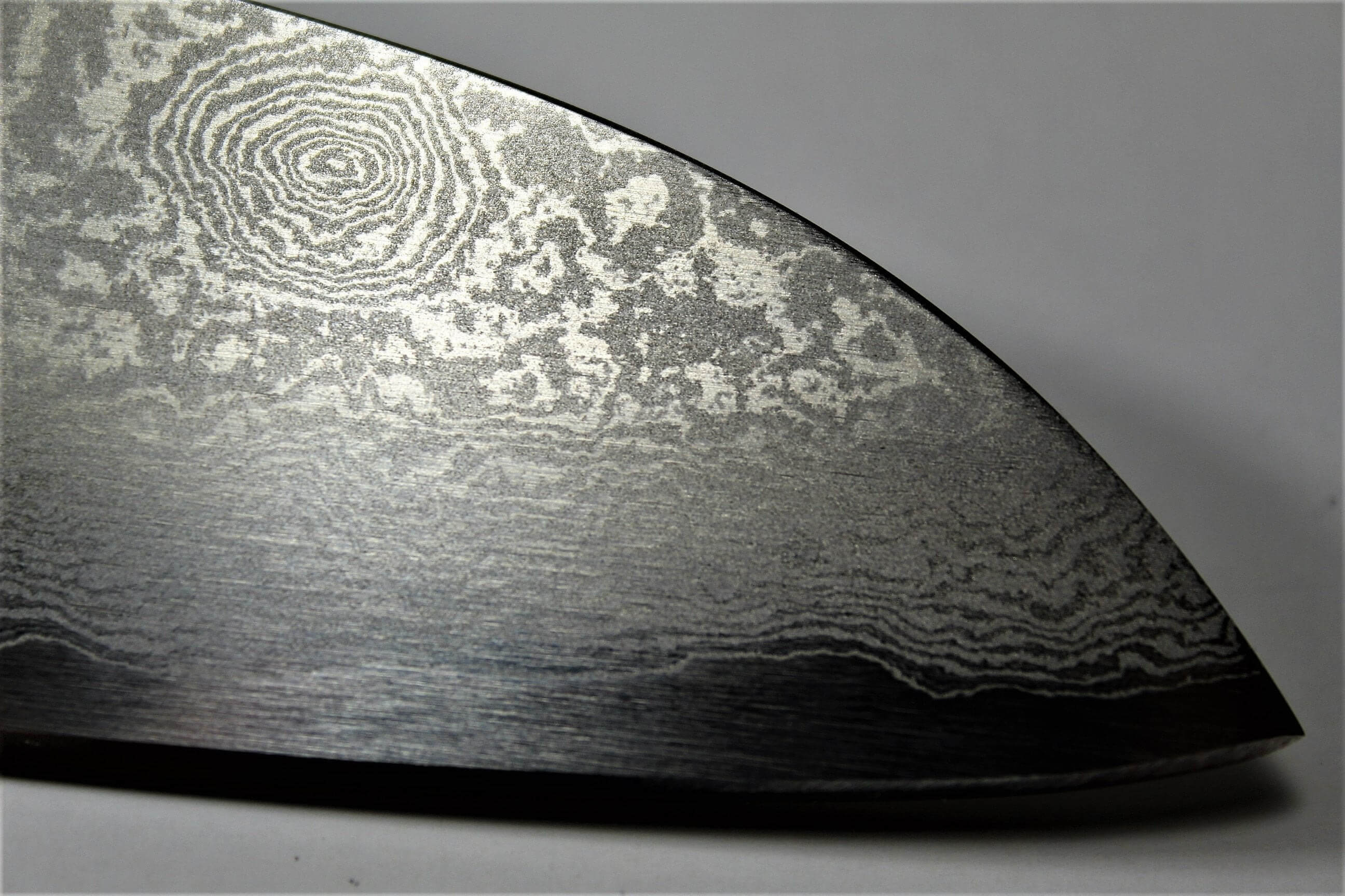 Kitchen Knives - Sakai Takayuki Ginsan Damascus Santoku Knife 180mm (7.1")