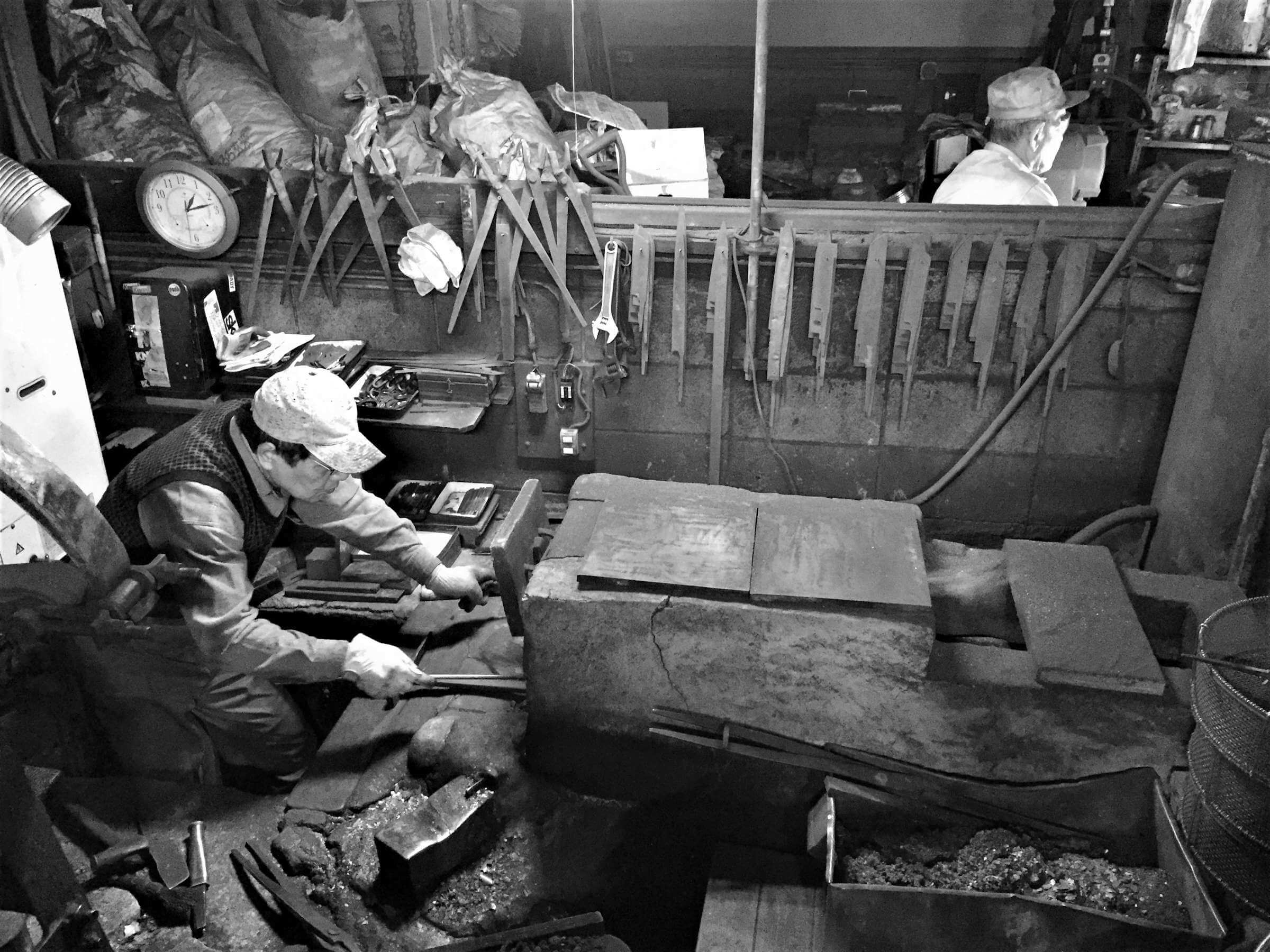 Inside the World of Sakai Knife Artisans: Craftsmanship Born from 600 Years of Tradition