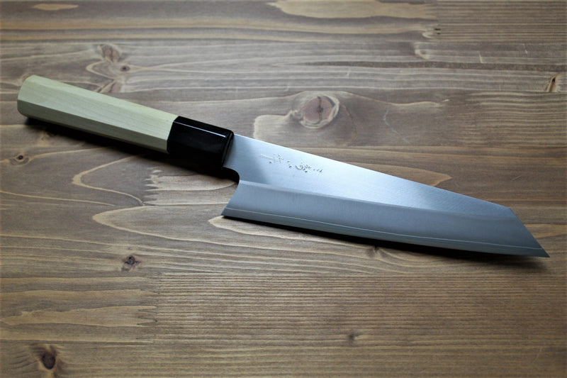 Misuzu Hamono Bunka VG-10 vs. Sakai Takayuki 33 Layer Damascus Santoku 180mm: A Side-by-Side Comparison