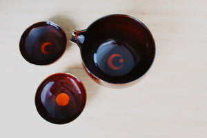 Elegant Lacquered Katakuchi & Sake Cup Set