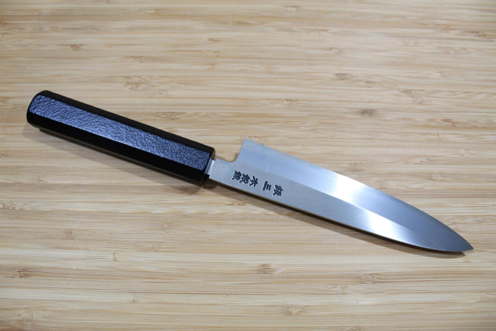 OUL Ginsan Petty 150 mm / 5.9" Black Makiji Urushi Handle