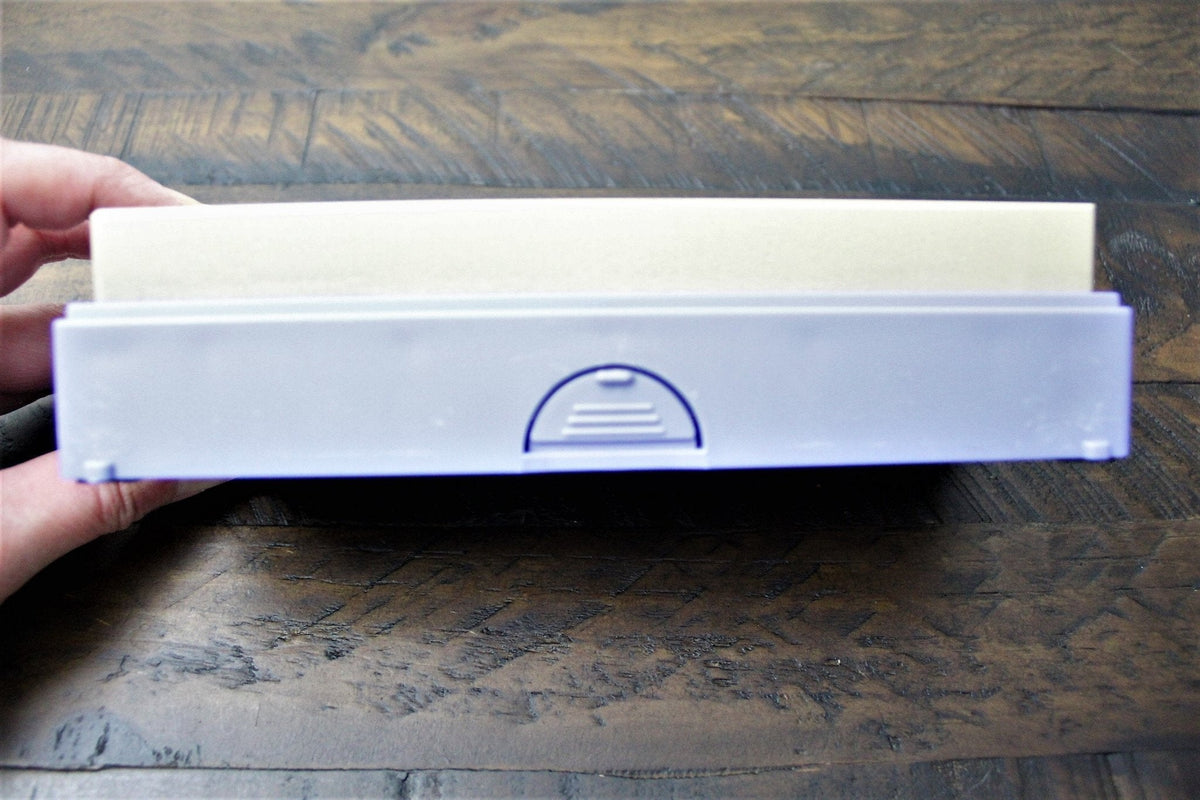 Japanese Toishi Sharpening Stone with Base - Grit 6000 (Finishing ...