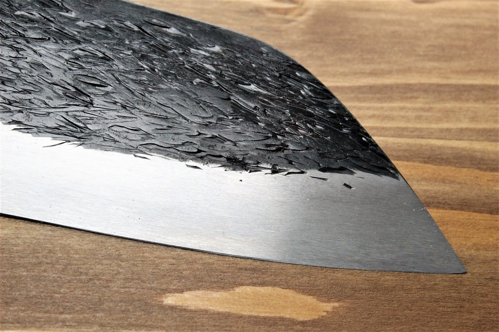 Kitchen Knives - Isamitsu Shirogami #1 / White Steel #1 Santoku 180 Mm / 7.0" Red Handle