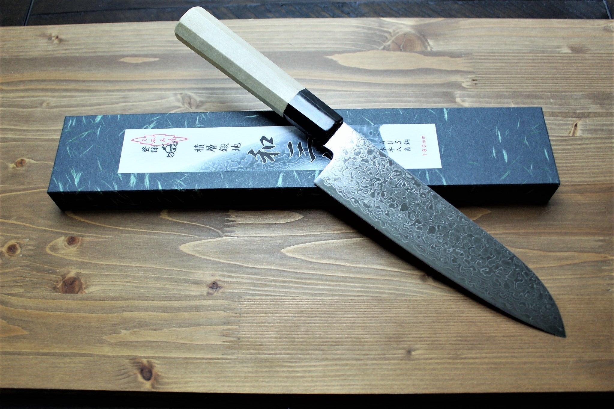 https://hasuseizo.com/cdn/shop/files/kitchen-knives-misuzu-hamono-45-layer-damascus-aus-10-core-santoku-knife-180-mm-7-0-magnolia-handle-6_5000x.jpg?v=1698704277