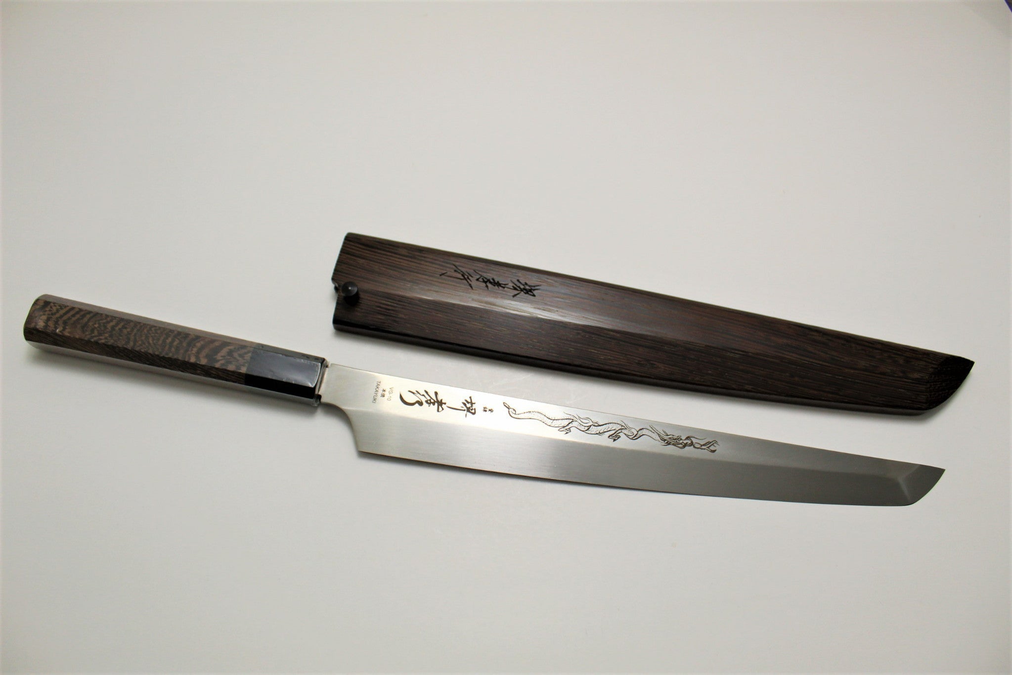 https://hasuseizo.com/cdn/shop/files/kitchen-knives-sakai-takayuki-honyaki-shoryu-genbu-sakimaru-yanagiba-slicer-with-saya-300mm-11-8-vg-10-slicer-1_4ad1e79d-65f1-4903-8290-cf32c31b4795_5000x.jpg?v=1698703367